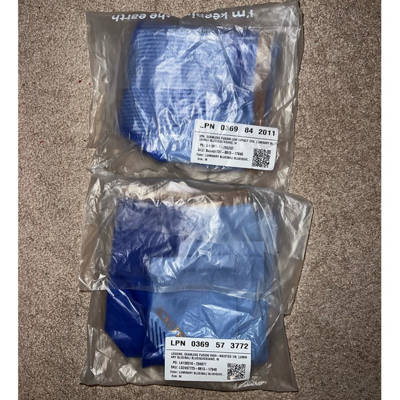 New Fabletics Unstoppable 2 piece seamless fusion outfit blue size M - Picture 2 of 11